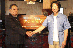リブラ高橋社長（左）と岩谷堂うるしタンス工房亀井専務（右）